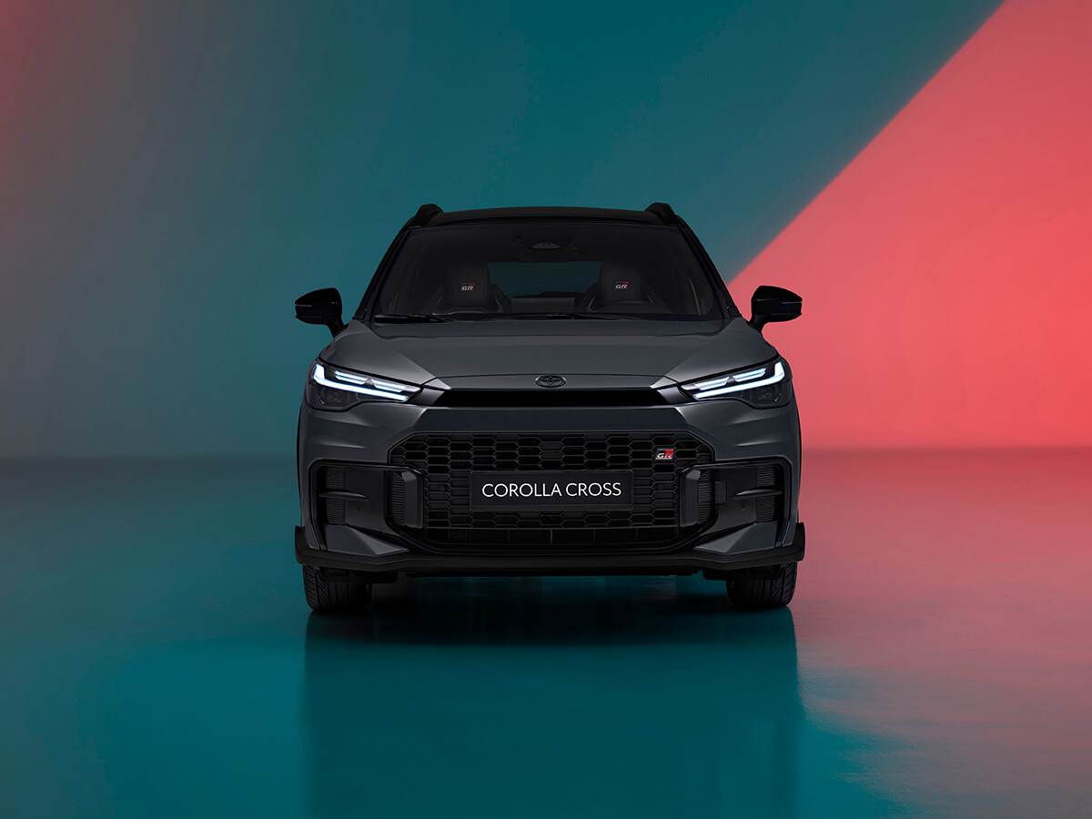 2025-corolla-cross-gr-sport-005-6896cc48001c40.71063982.jpg